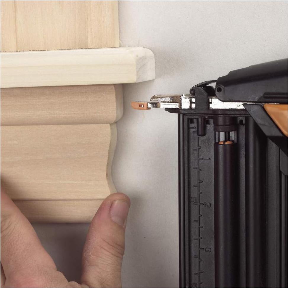 Clavadora Neumática BOSTITCH 18GA Smart Point 2,1cm