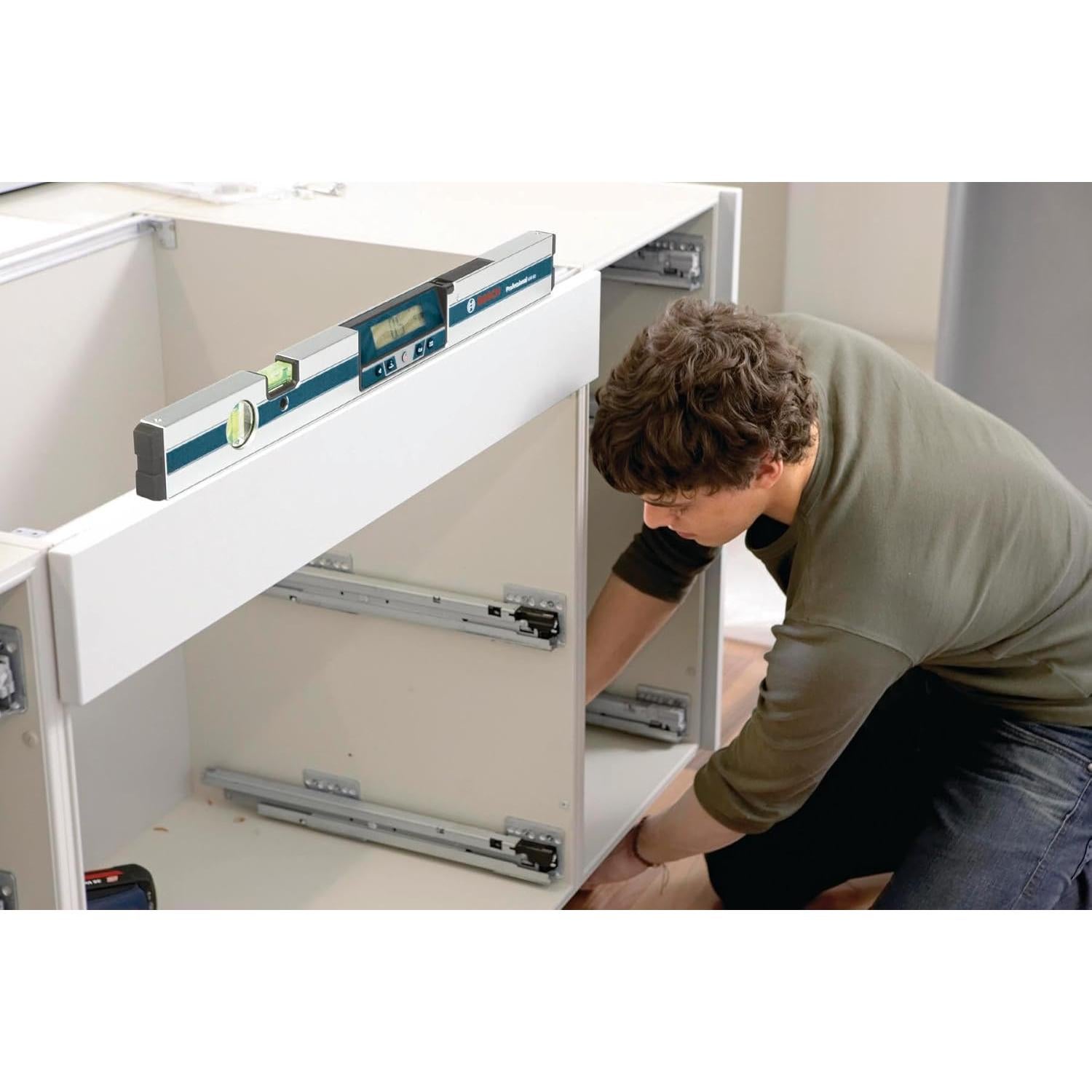 Nivel Digital BOSCH GIM 60 de 60,96 cm con Funda y Baterías