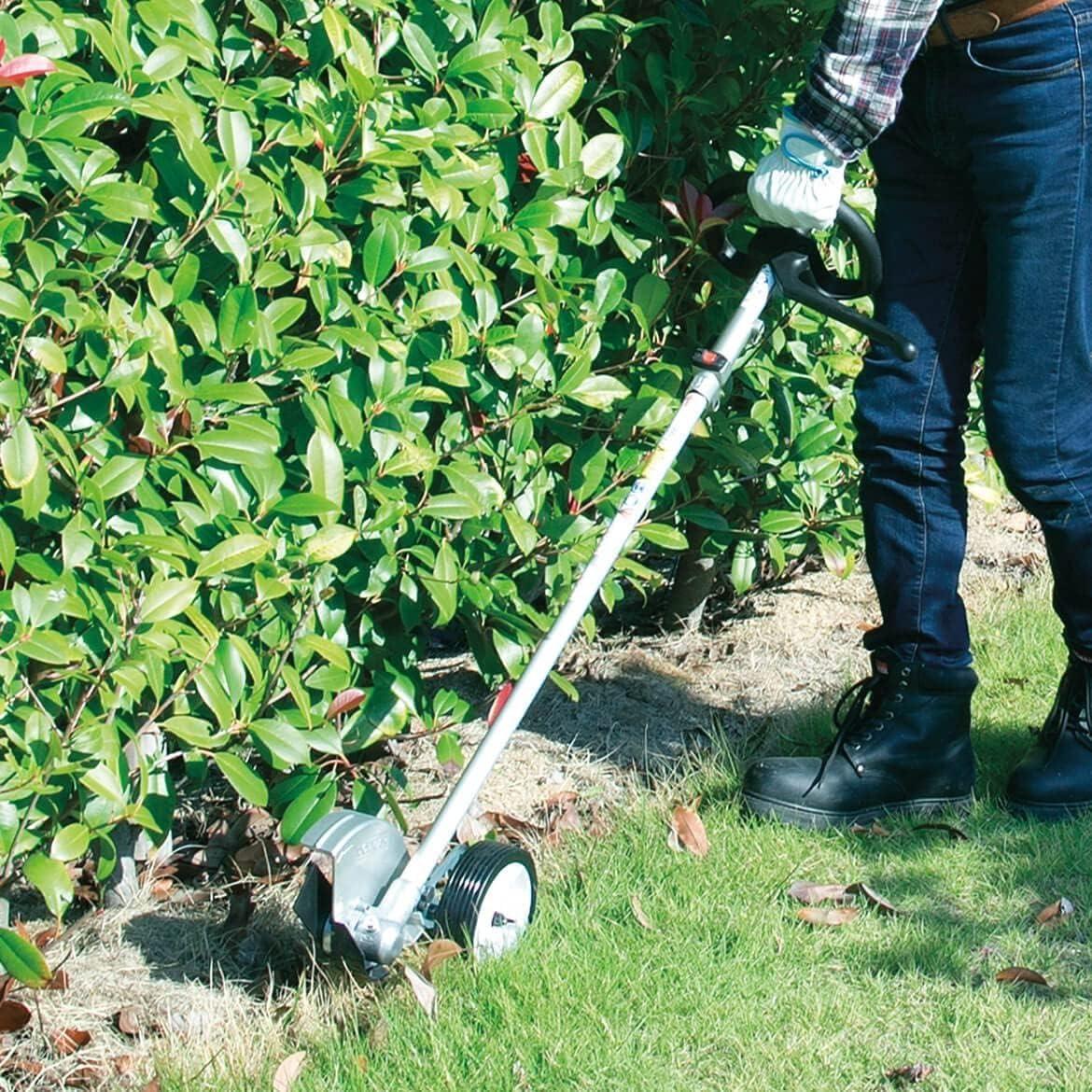 Accesorio de Eje Bordeadora Makita 20,32 cm Ajustable