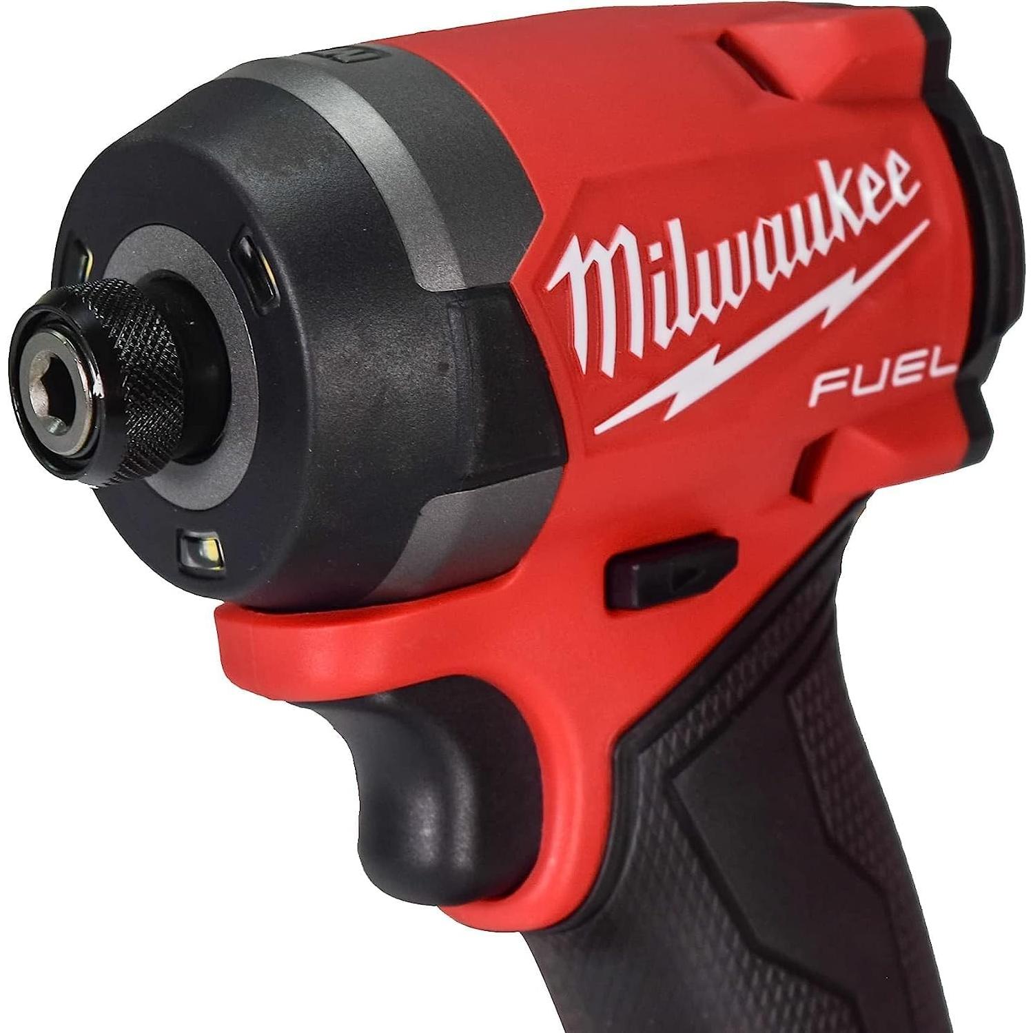 Taladro Percusión Milwaukee 3697-22 + Destornillador 18V
