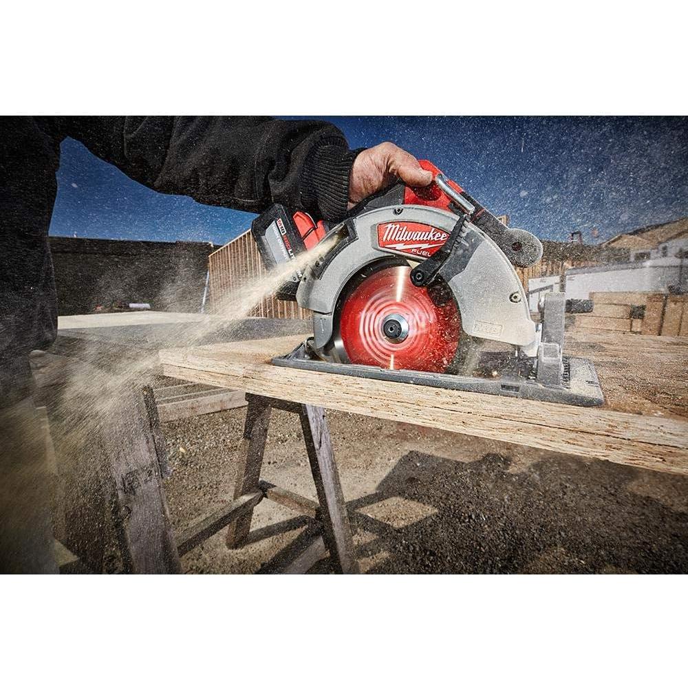 Sierra Circular Milwaukee M18 Fuel 18V 7-1/4" Inalámbrica