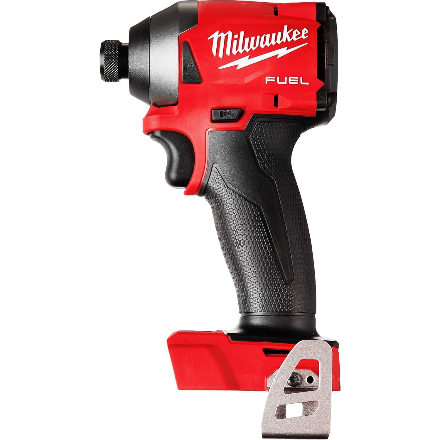 Destornillador de impacto Milwaukee 18V CC 226.8 Nm compacto