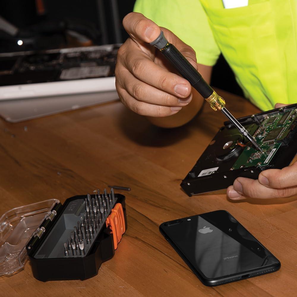 Kit de Destornilladores Klein Tools 80066 con 39 Puntas