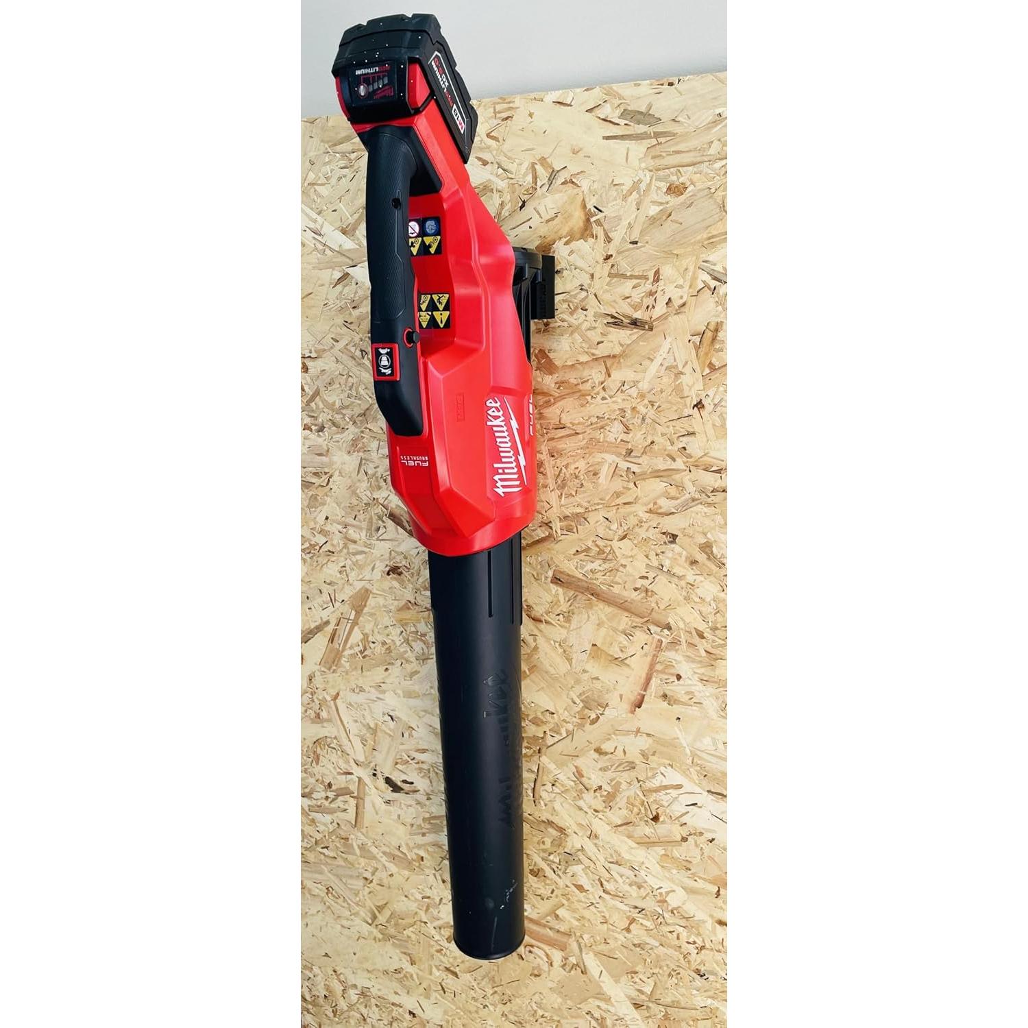 Soporte de Pared Milwaukee M18 para Soplador de Hojas