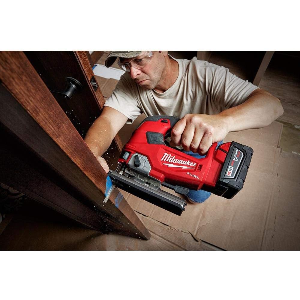 Kit Inicio Milwaukee M18 18V Litio-Ion 5.0Ah y Cargador