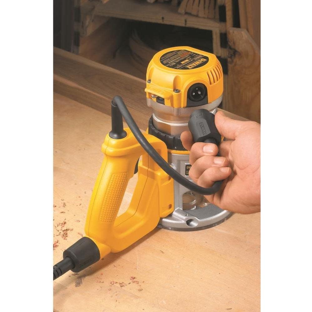 Router DEWALT DW618D 2.25 HP Mango D Velocidad Variable