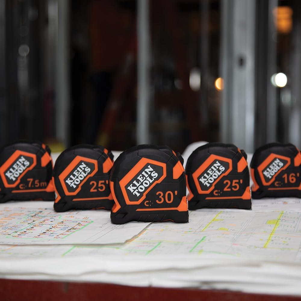 Cinta Métrica Klein Tools 9230 9.14 m Doble Cara con Gancho