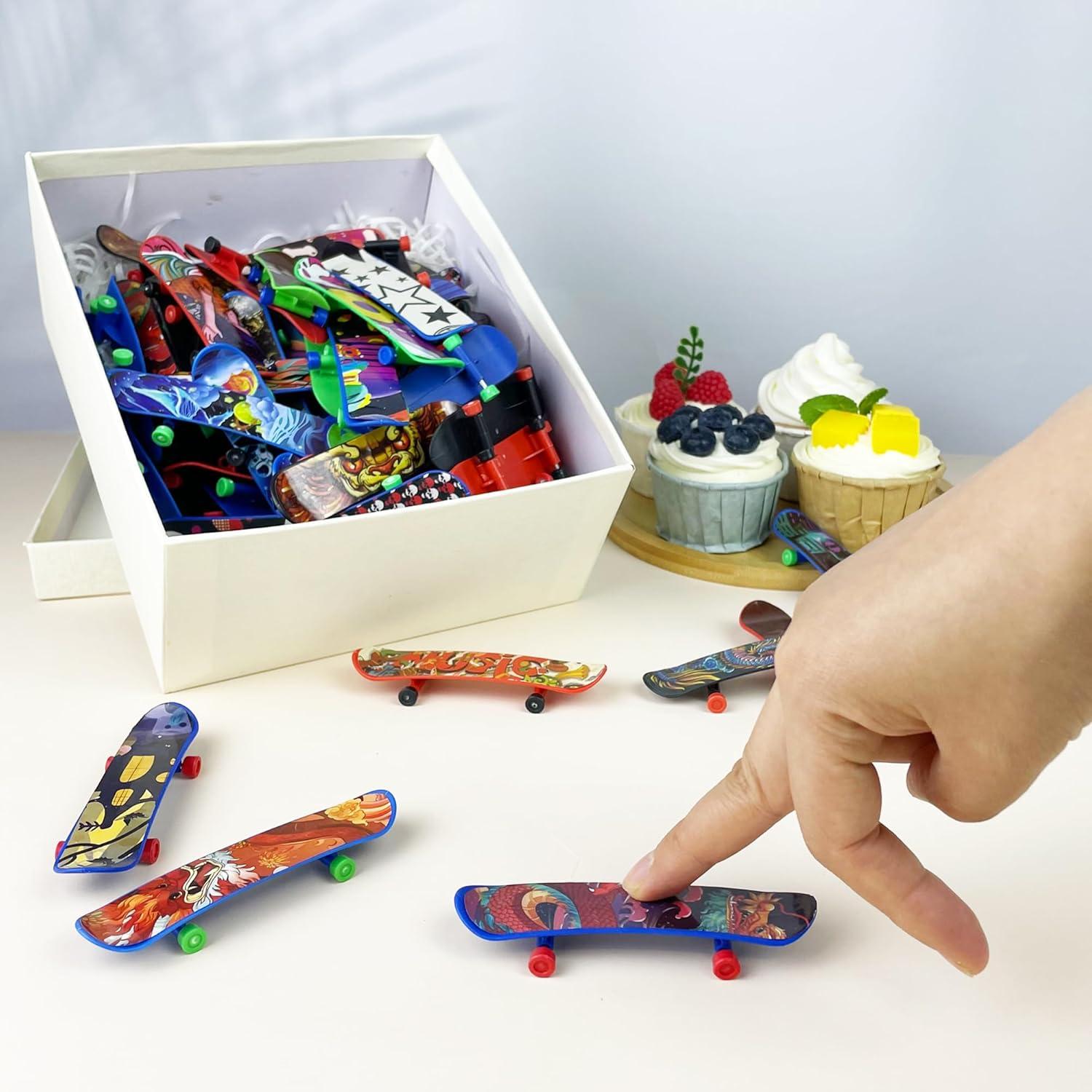 Mini Patinetas de Dedo XIPEGPA 100 Piezas Diversión