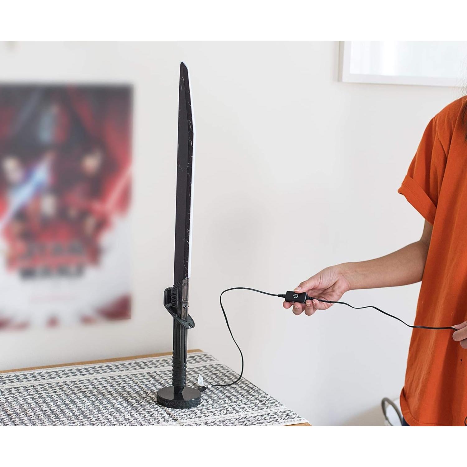 Lámpara de Escritorio LED Darksaber Star Wars 60,96 cm