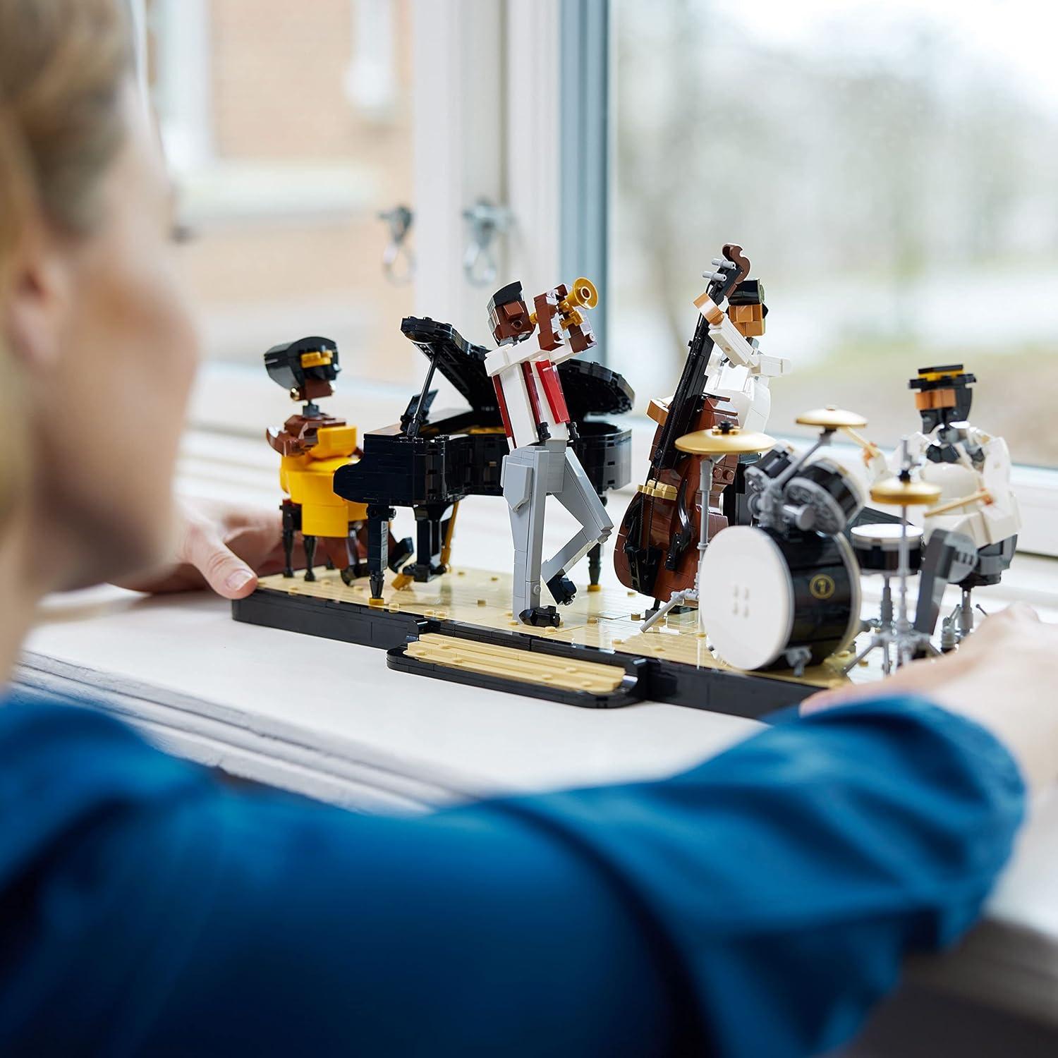 LEGO Ideas Cuarteto de Jazz 21334 con Escenario y 4 Figuras