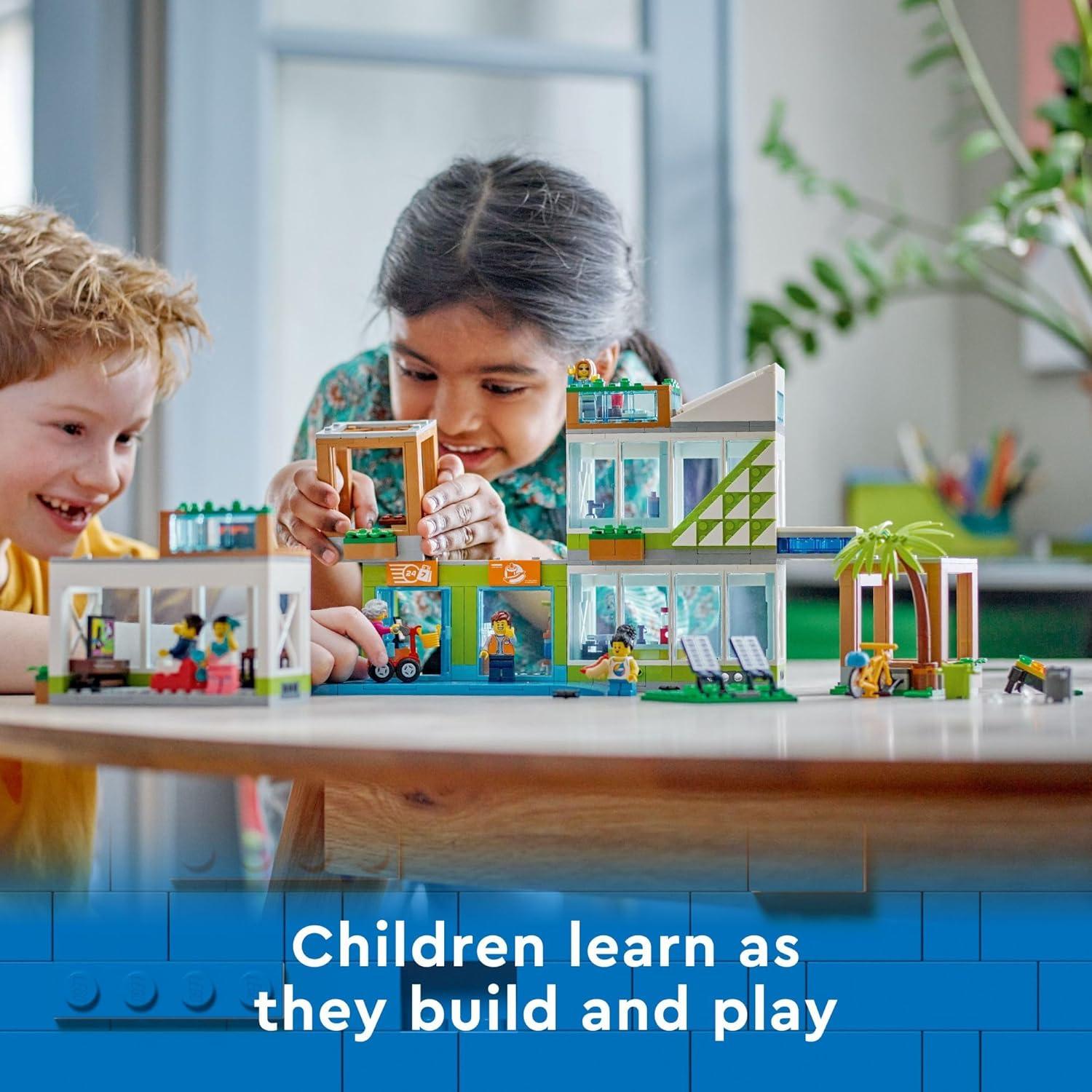 LEGO Edificio de Apartamentos 60365 con 6 Minifiguras