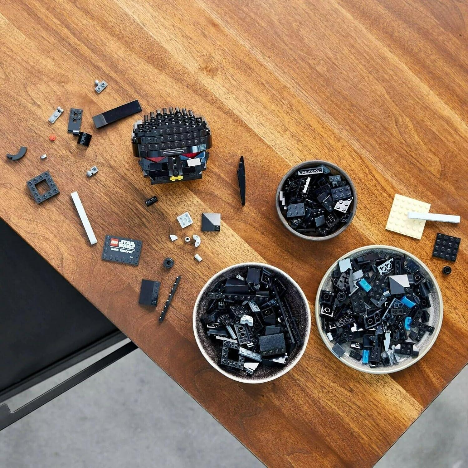 Lego Casco Dark Trooper 75343 con Soporte de Exhibición