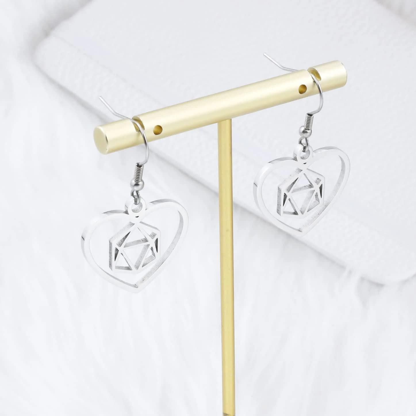 Collar y Pendientes DND Acero Inoxidable Ajustables