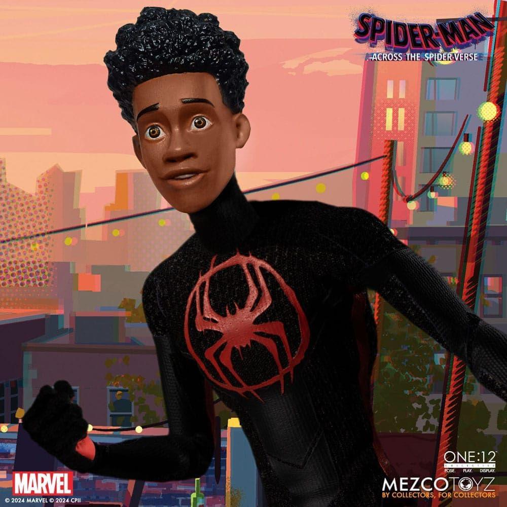 Figura Coleccionable Mezco Toyz Spider-Man Miles Morales 17cm