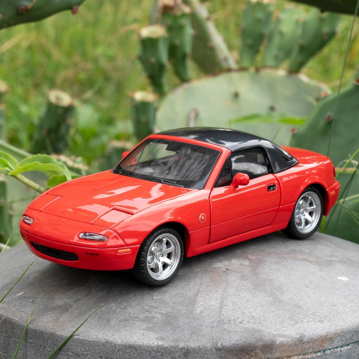 Coche de Modelo 1/32 Mazda Miata Rojo con Sonido y Luz