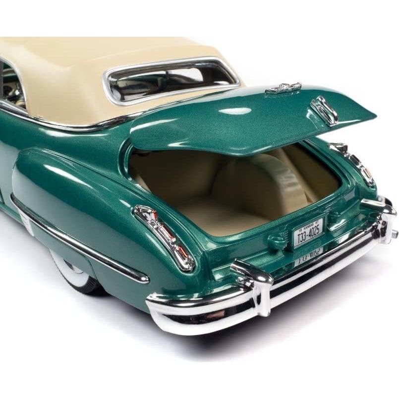 Coche Diecast 1947 Cadillac Series 62 Verde 1/18 Auto World