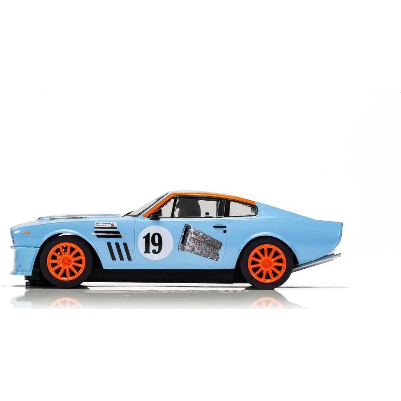 Scalextric Aston Martin V8 Gulf #19 C4209 Slot Car 1:32