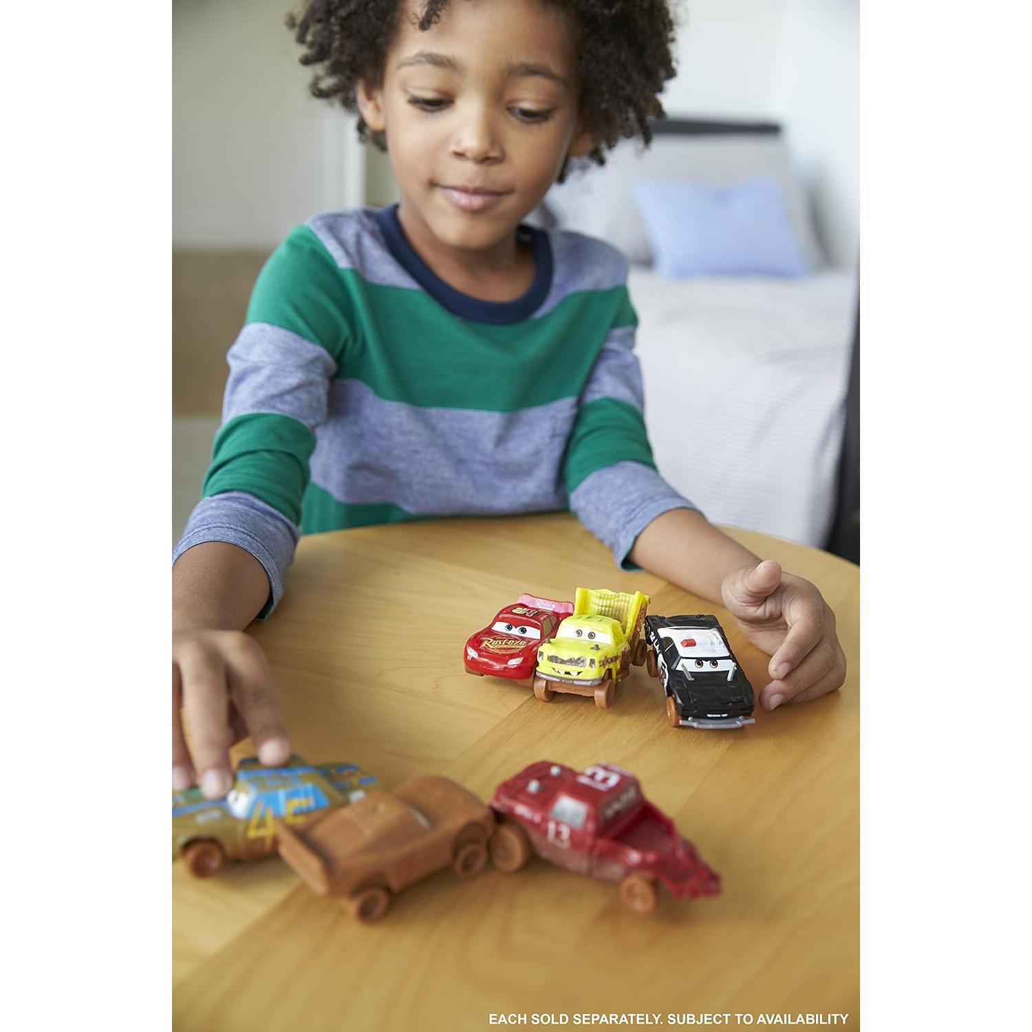 Vehículo Crazy 8 McQueen Mattel 1:55 para chocar