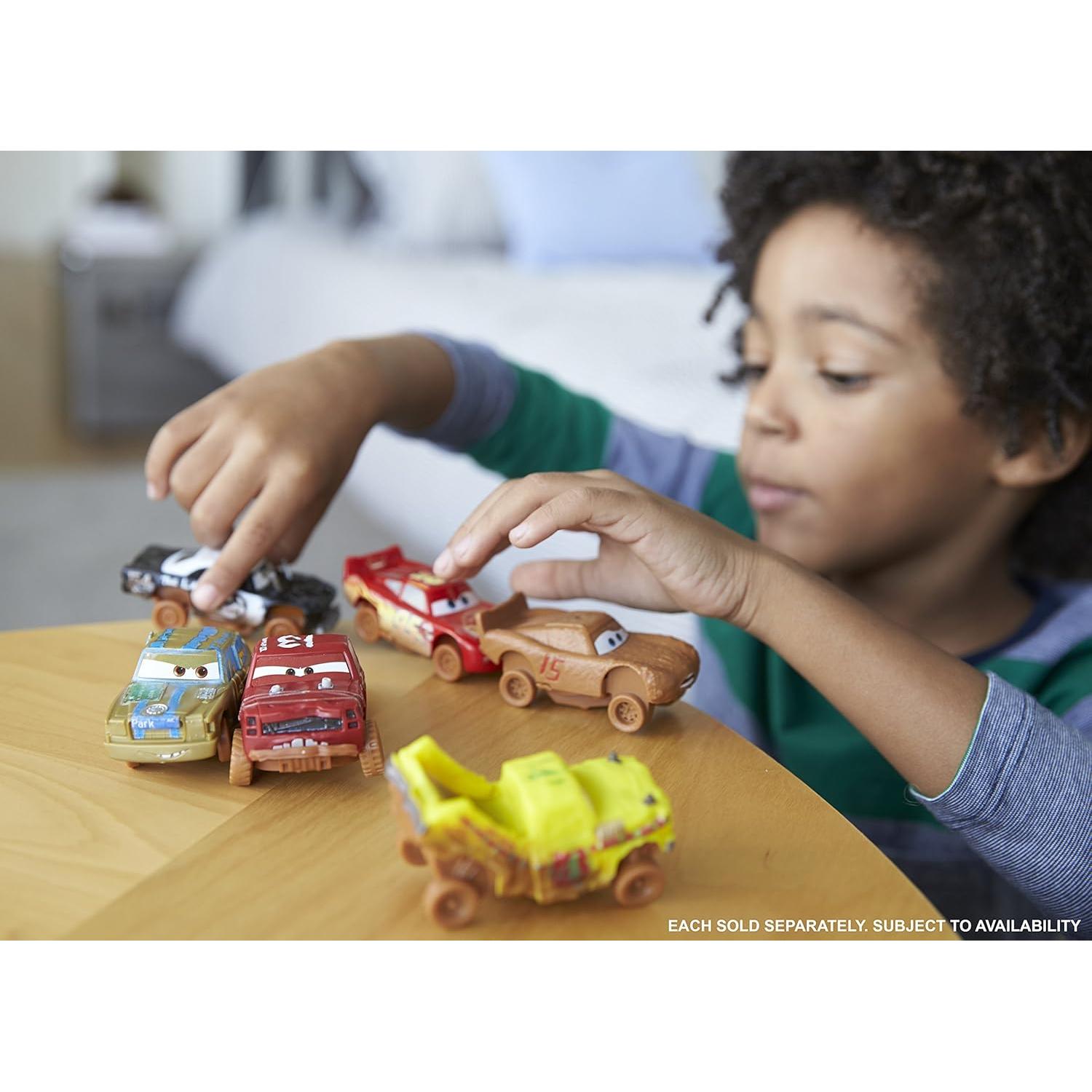 Vehículo Crazy 8 McQueen Mattel 1:55 para chocar