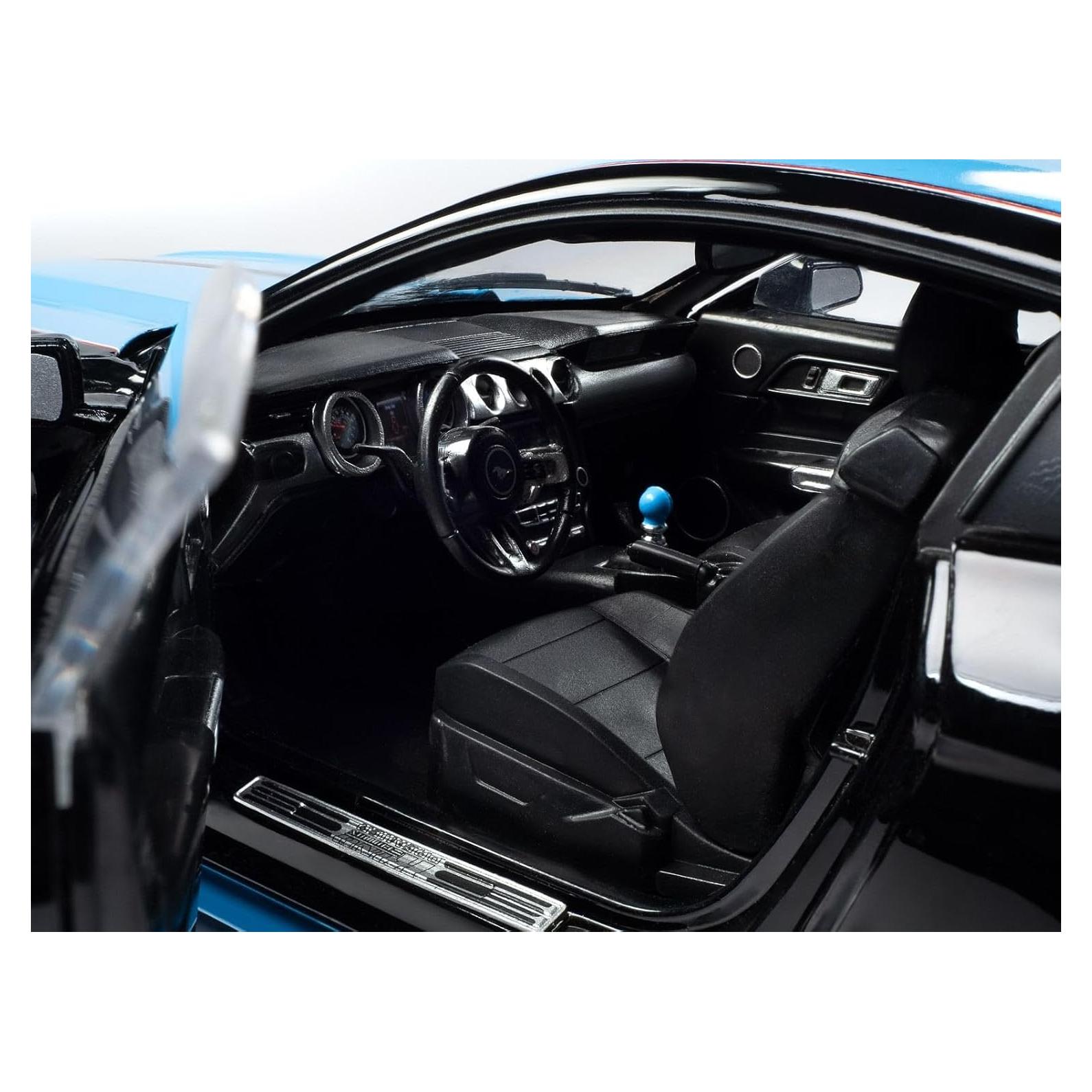 Auto World Ford Mustang 2015 Garaje de Petty 1:18 Diecast