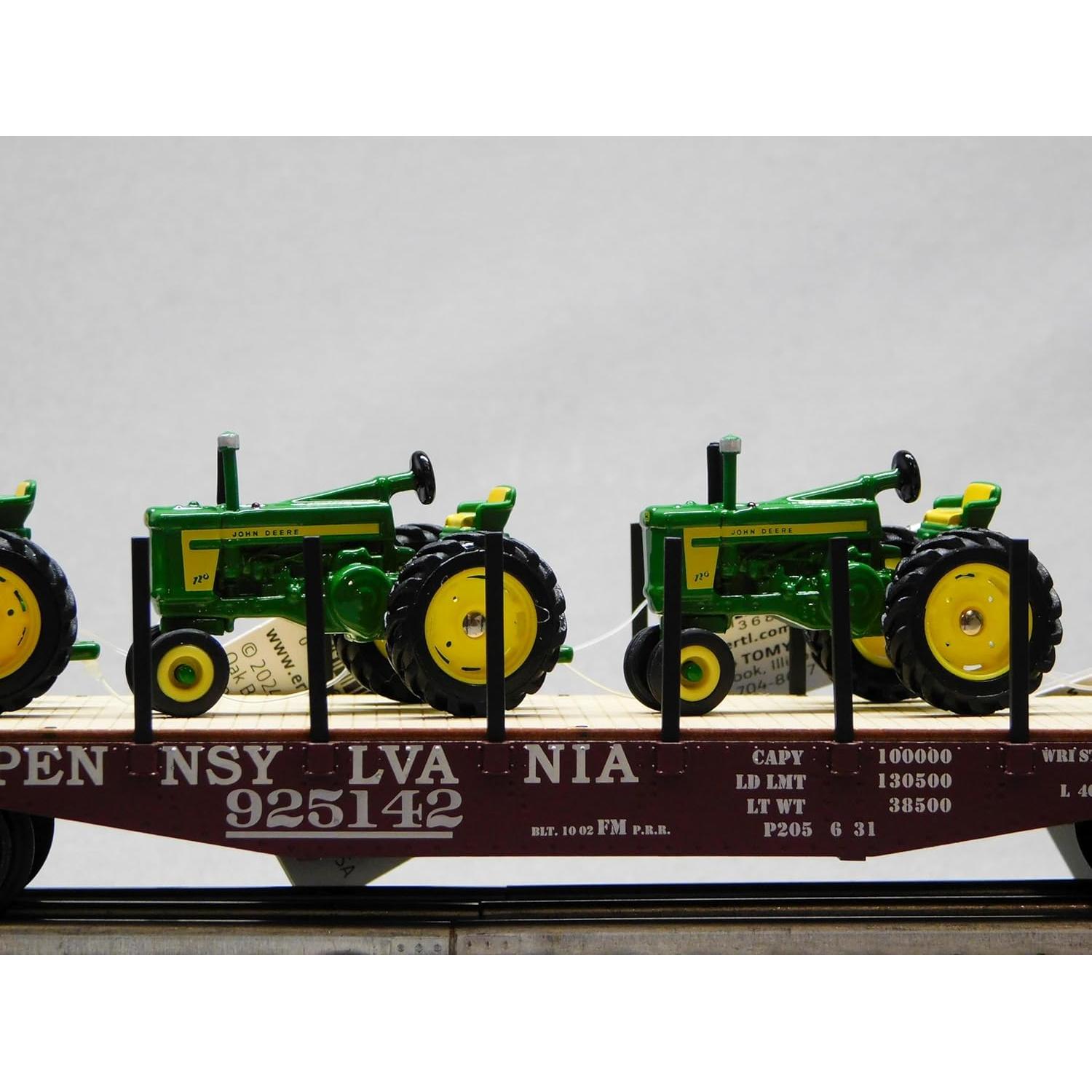 Lionel PRR Flatcar con 4 Tractores Vintage John Deere O Gauge