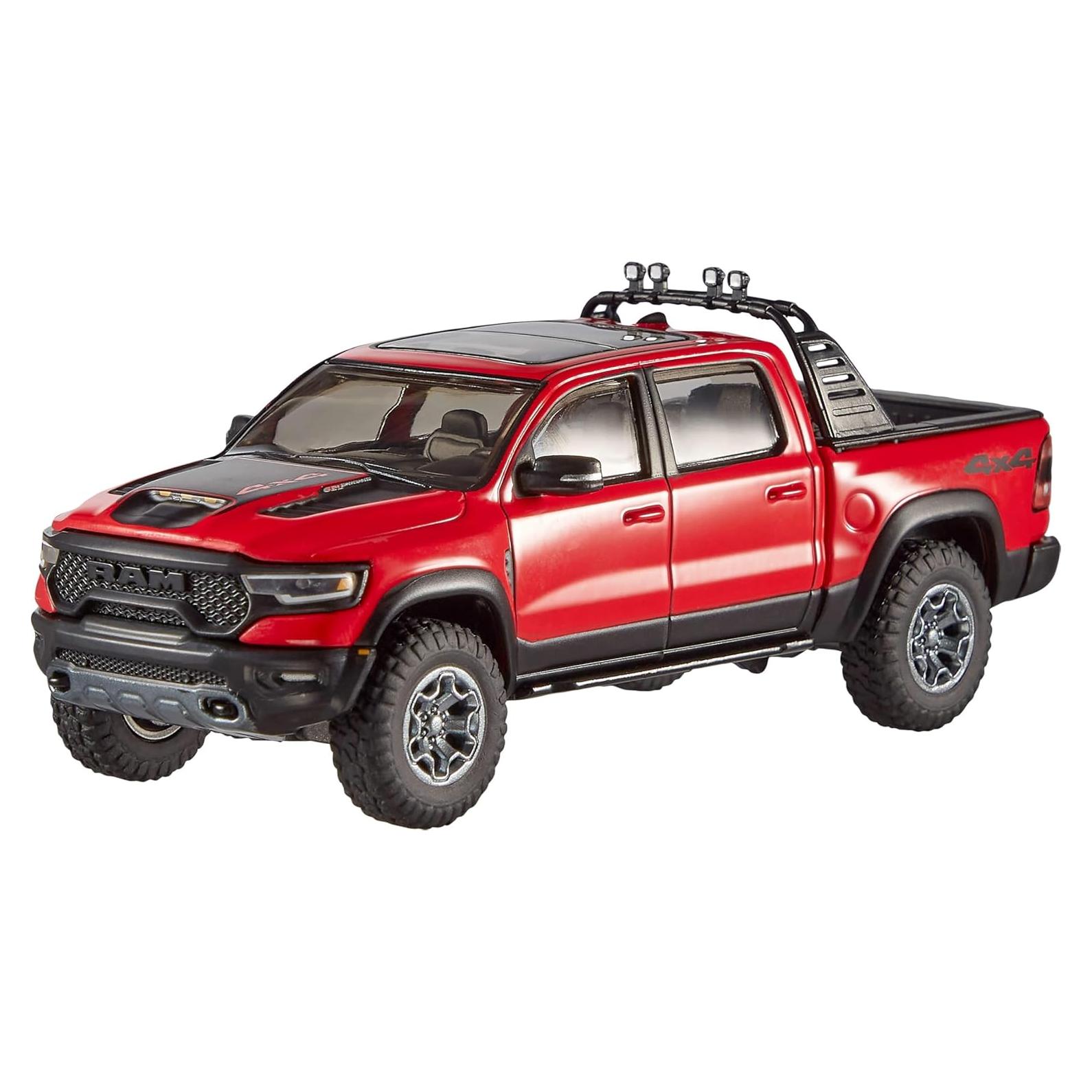 Vehículo a escala 1:43 Hot Wheels Premium con neumáticos Real Riders