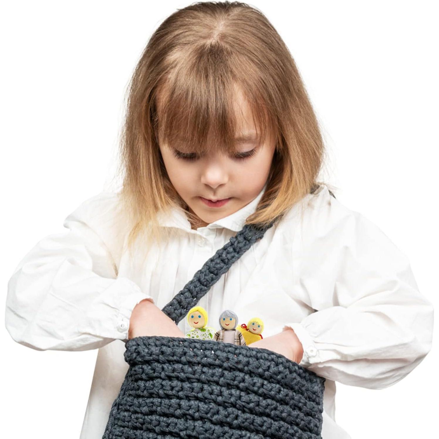 Juego de Muñecas de Madera ONEST 14 Piezas Familiar