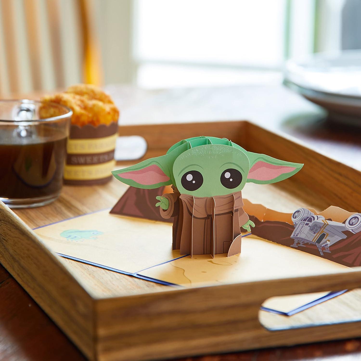 Tarjeta Pop Up Lovepop Star Wars El Niño 12.7x17.8 cm 3D