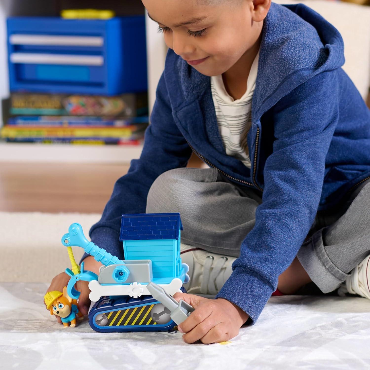 Set de Grúa Phinny Just Play con Figura y Vehículo Azul