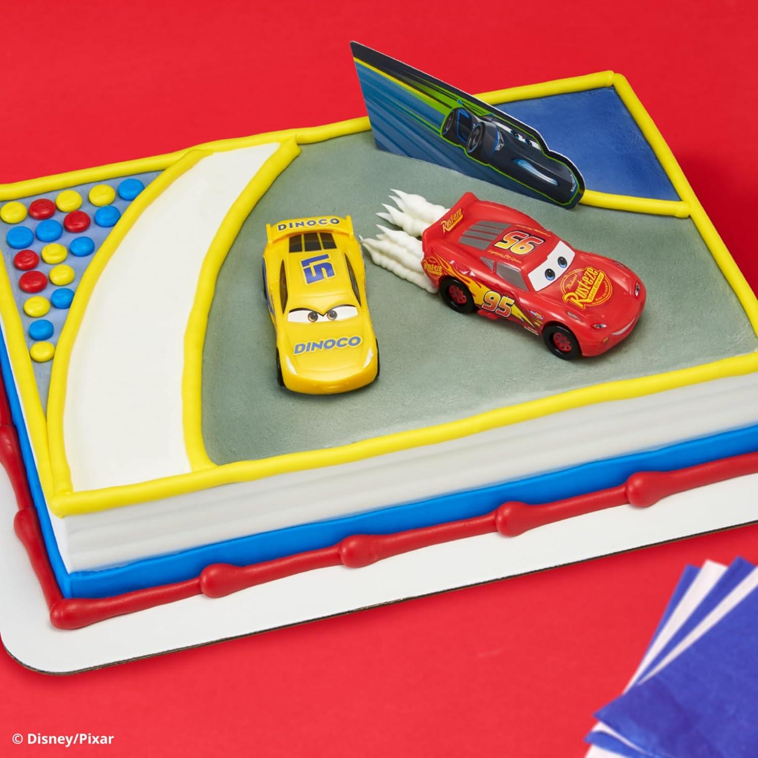 Cake Topper DecoPac Cars 3 con Lightning McQueen y Cruz