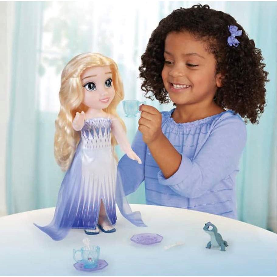 Muñeca Rapunzel Disney Princess 40 cm con Pascal