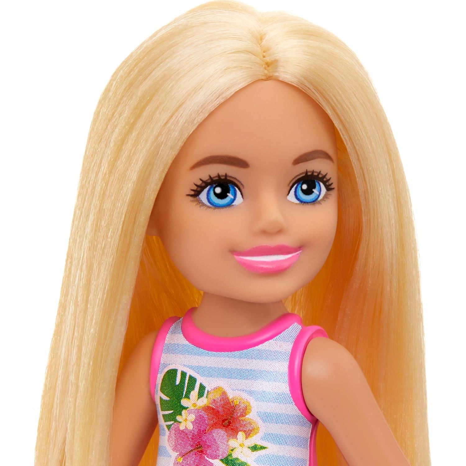 Muñeca Barbie Chelsea con Traje de Baño Floral - Mattel