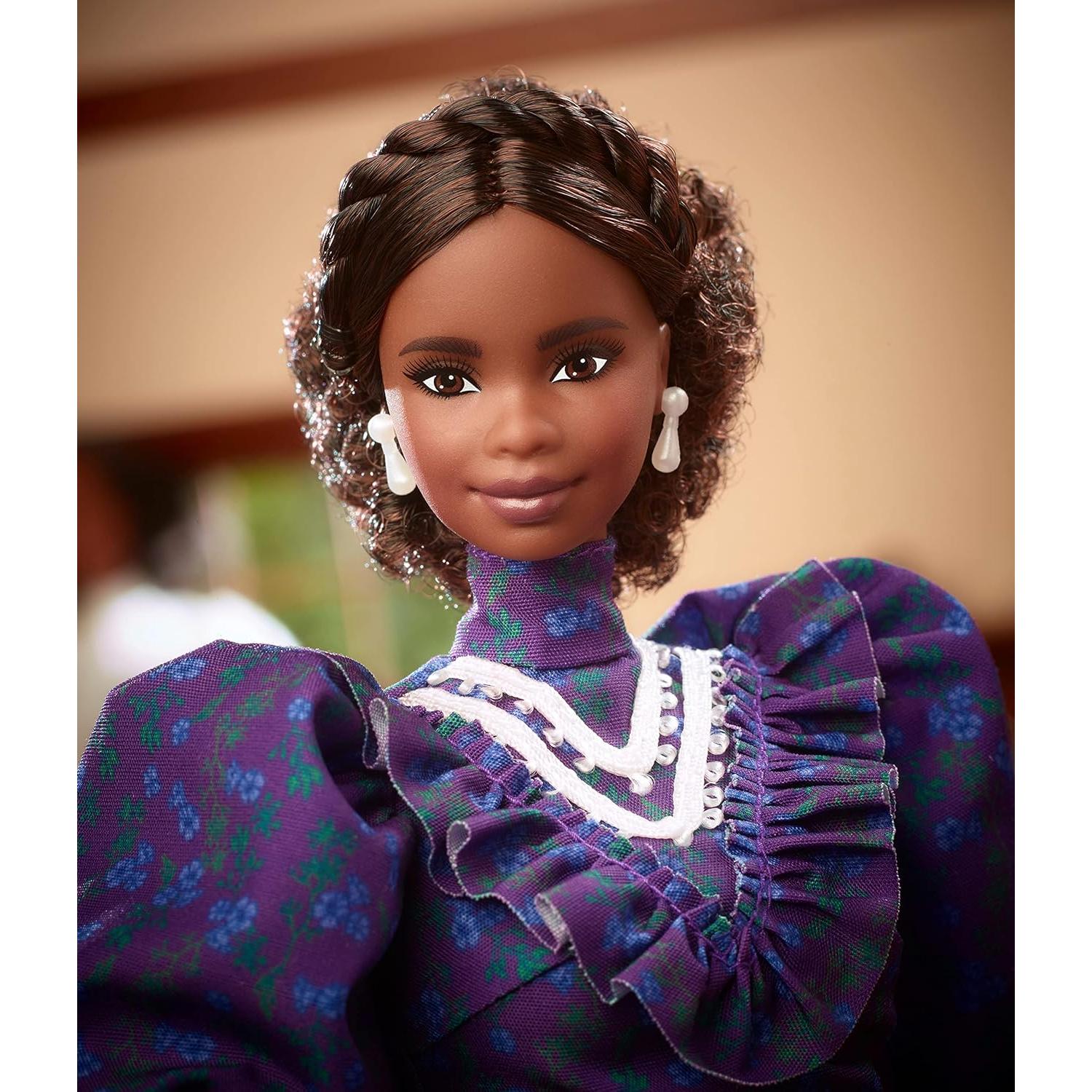 Muñeca Barbie Madam C.J. Walker con Falda Larga y Accesorios