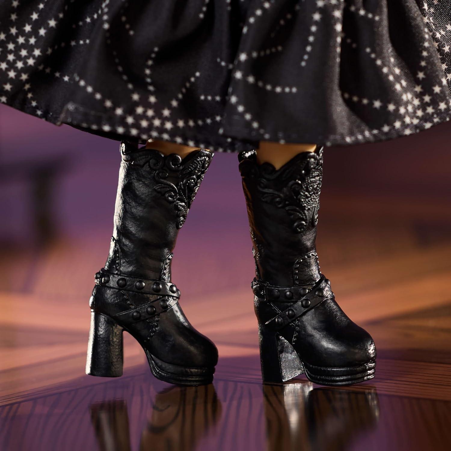 Muñeca Barbie Mujeres Inspiradoras Anna Sui Boho Chic