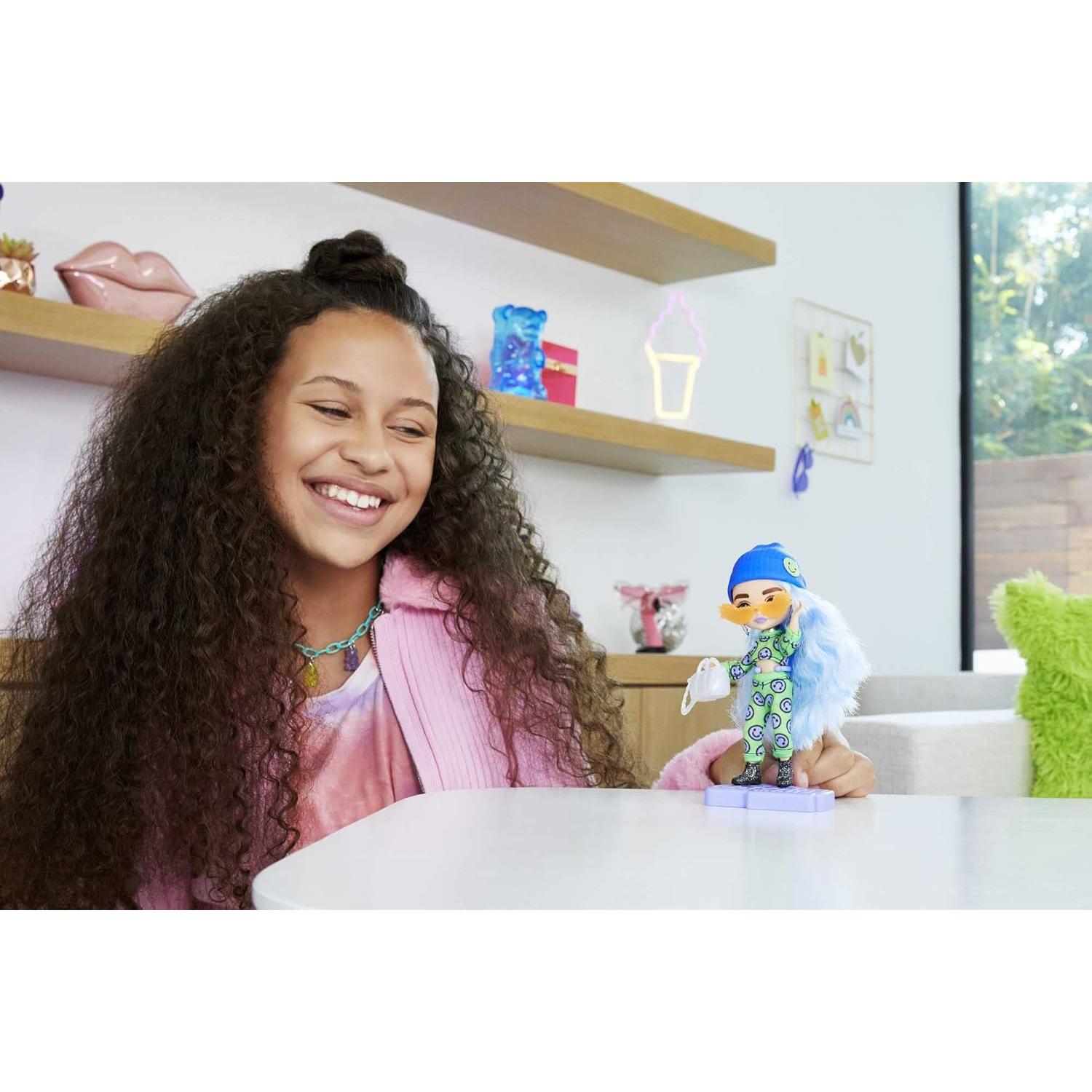 Muñeca Barbie Extra Minis #3 13.97 cm con accesorios