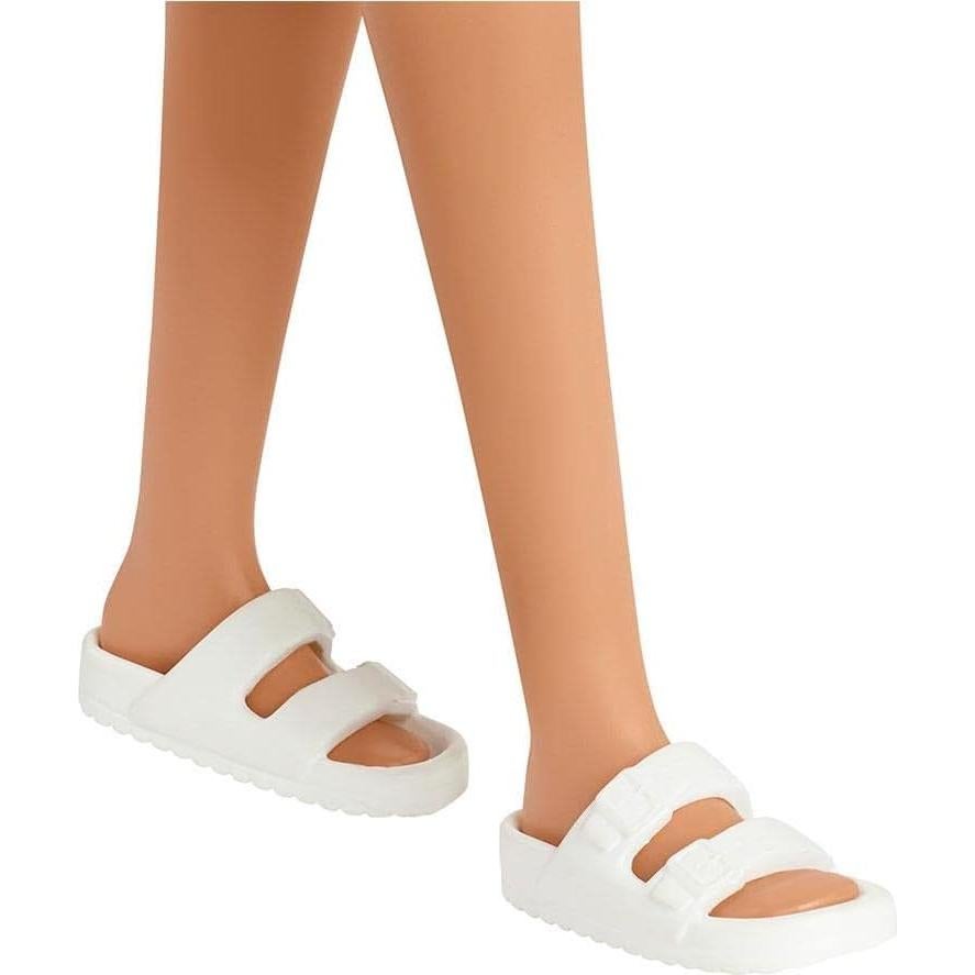 Loves The Ocean Beach-Themed Doll (11.5-inch Blonde), Made from Recycled Plastics, Wearing Fashion & Accessories, Gift for 3 to 7 Year Olds