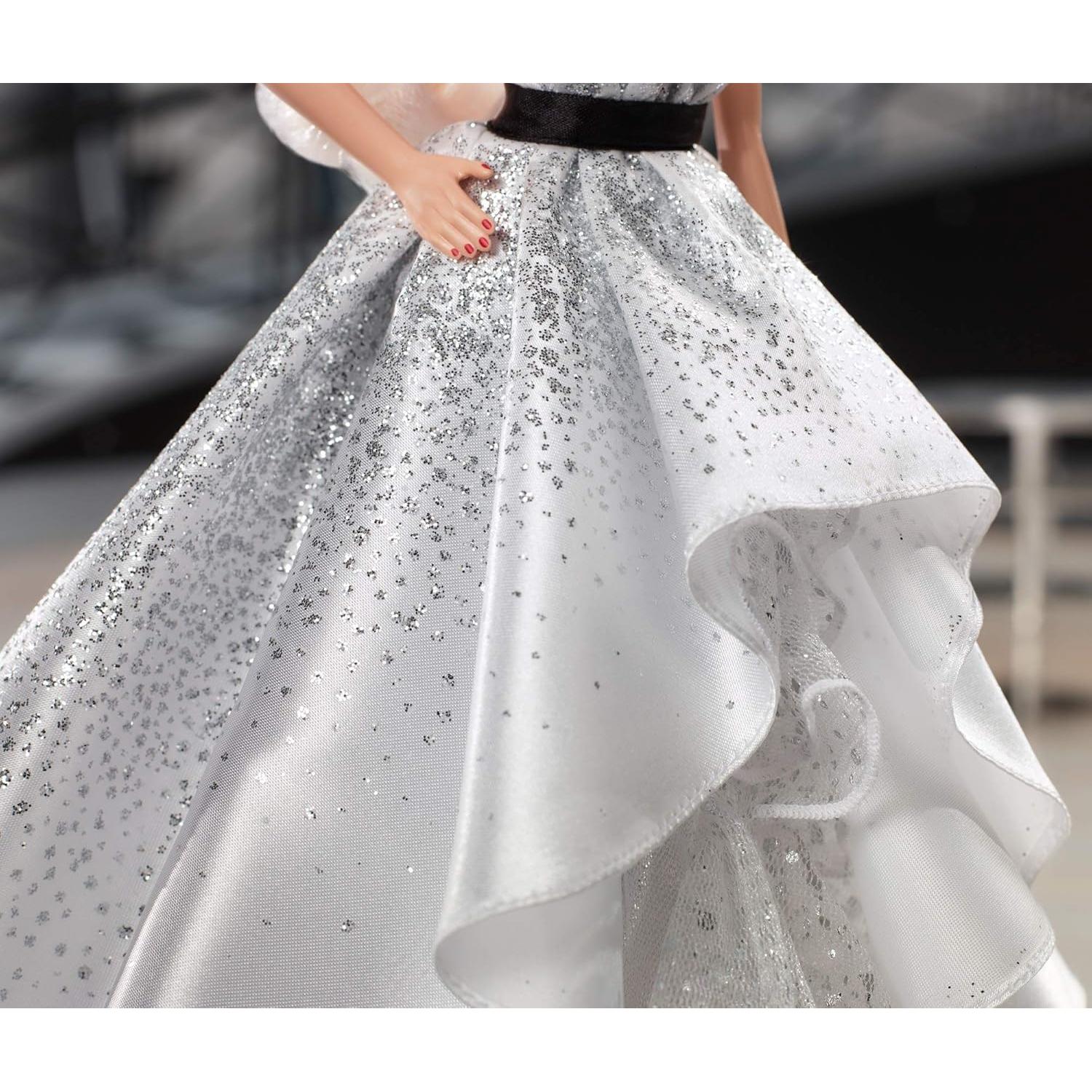 Muñeca Barbie 60 Aniversario Mattel Rubia con Vestido Brillante