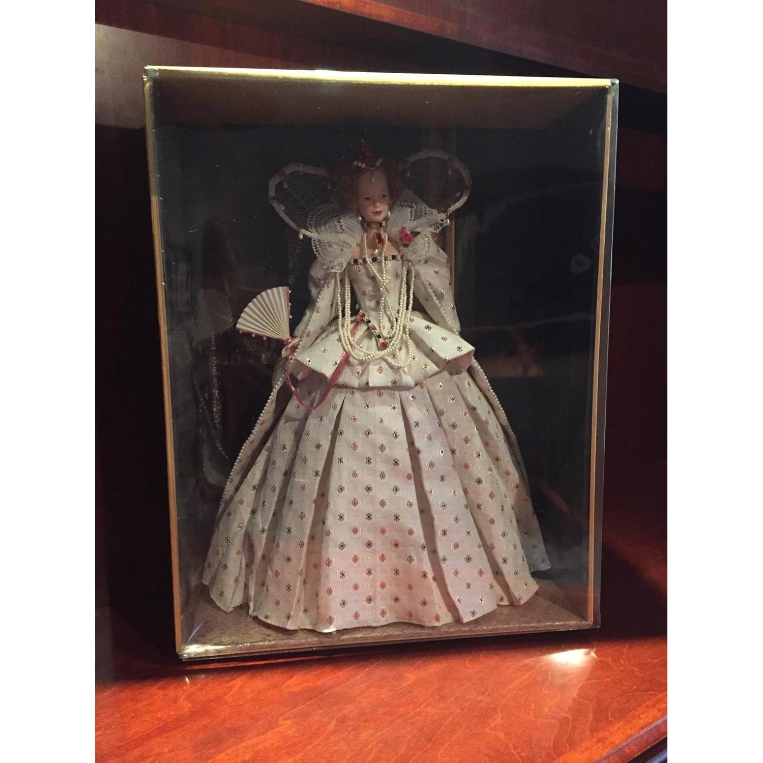 Muñeca Barbie Coleccionista Reina Isabel I - 38.61x30.99 cm