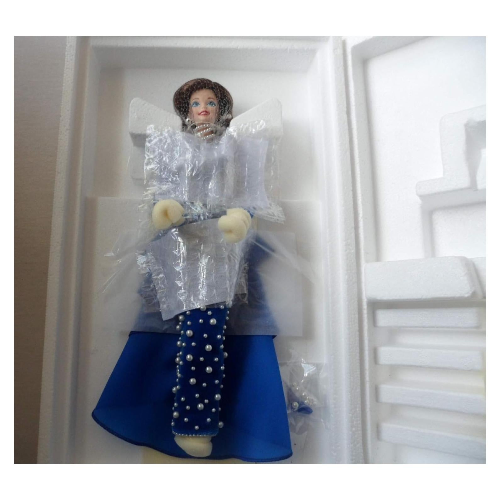 Barbie - Evening Pearl - The Presidential Porcelain Collection 12825