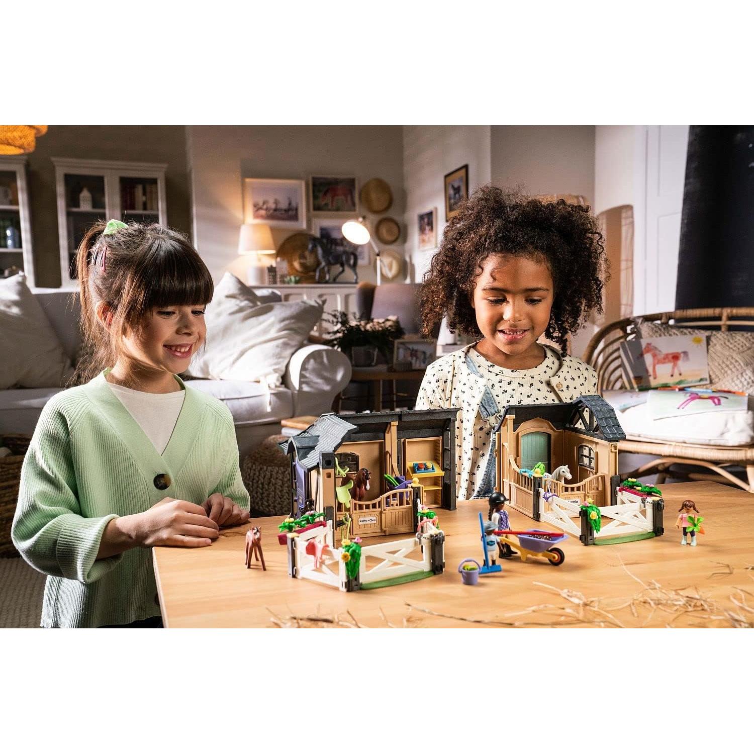 Extensión Establo Caballos Playmobil 71240 con Accesorios