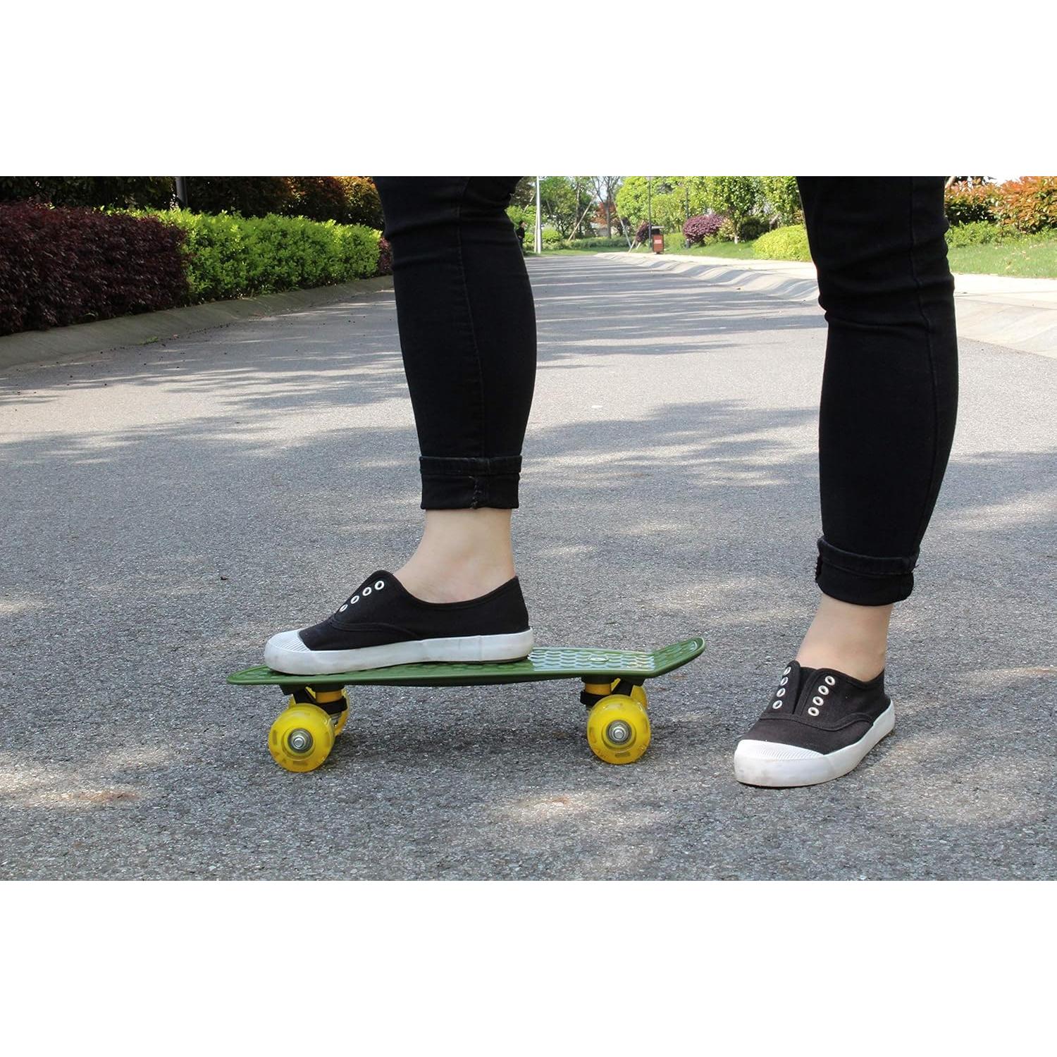 Skateboard Mini Cyboard Verde Militar 43 cm para Principiantes