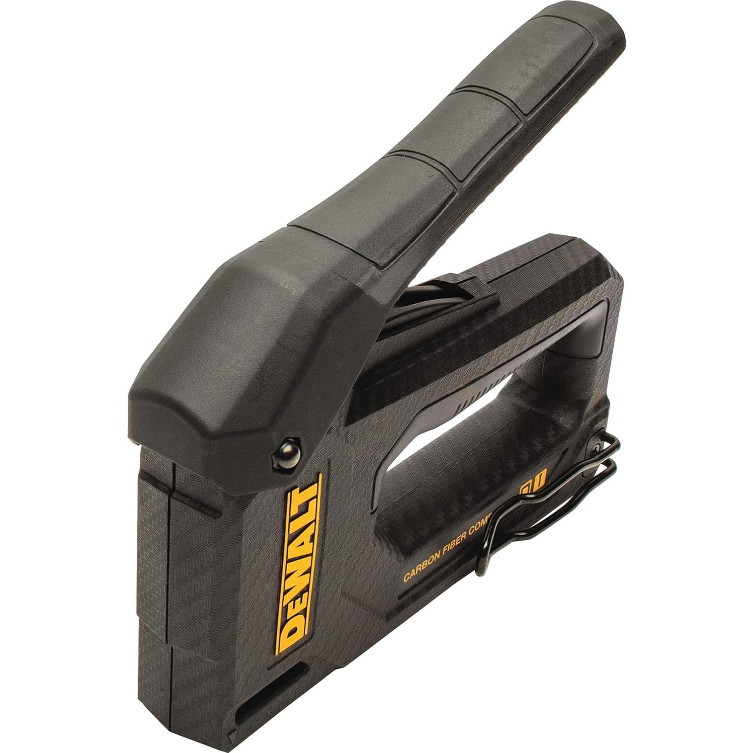 Grapadora Manual 2-en-1 DEWALT DWHT80276 + Grapas 3/8" Arrow 5000 Unidades