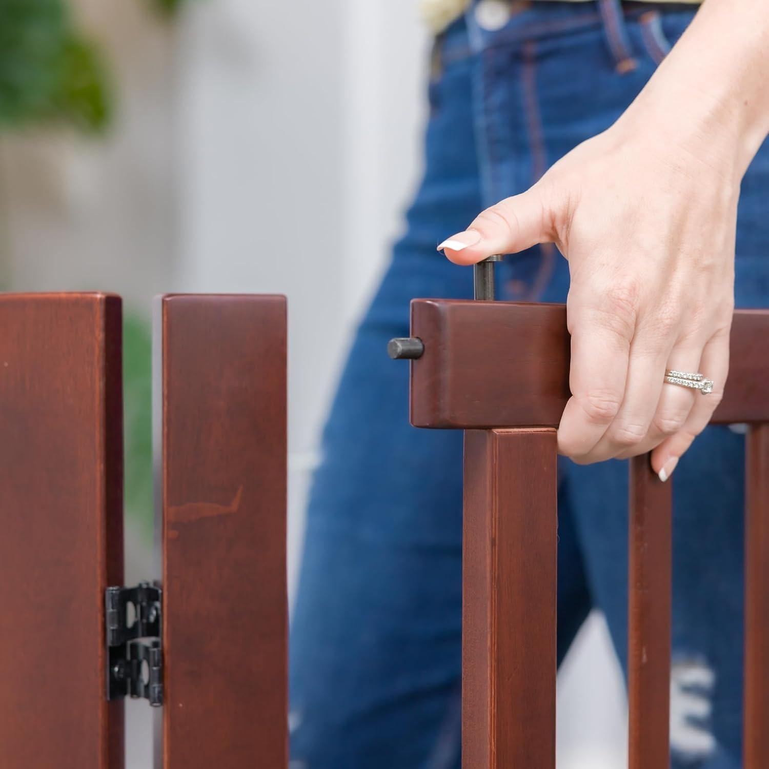 Puerta para Perros Primetime Petz 24" Nogal Configurable