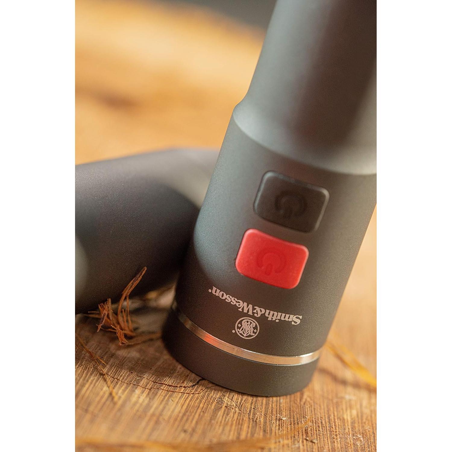 Linterna LED Doble Haz Smith & Wesson Night Guard 310 Lúmenes