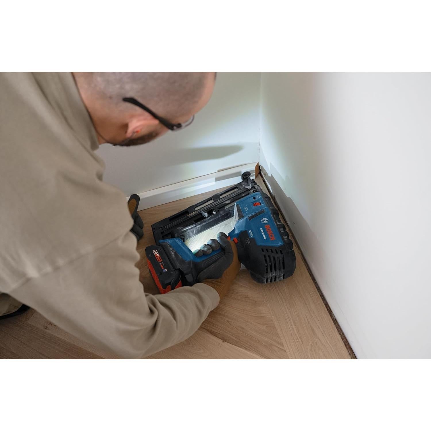 Clavadora de Acabado Angulada Bosch GNH18V-16MAN 18V 16 Calibres