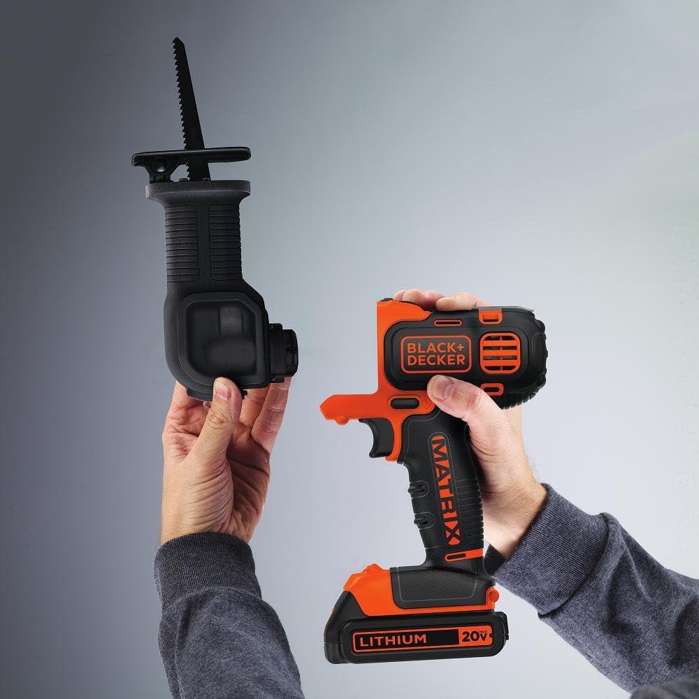 Sierra de Recorte BLACK+DECKER con Bolsa de Almacenamiento 40.6 cm