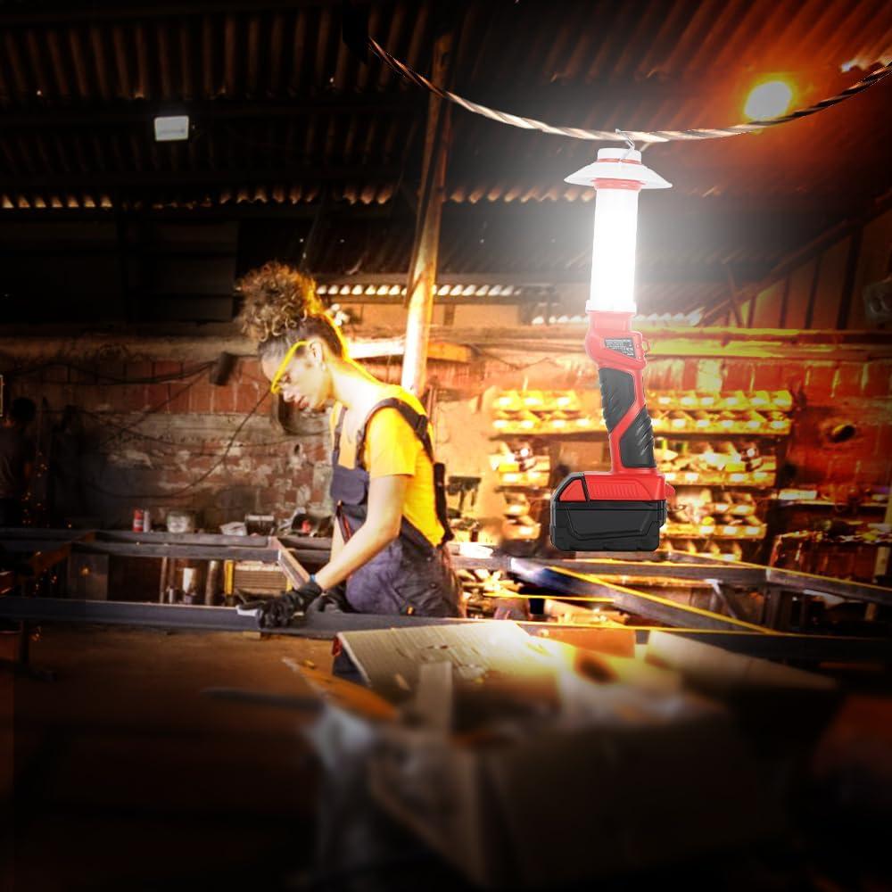 Linterna portátil 8W 800LM Milwaukee M18 USB camping