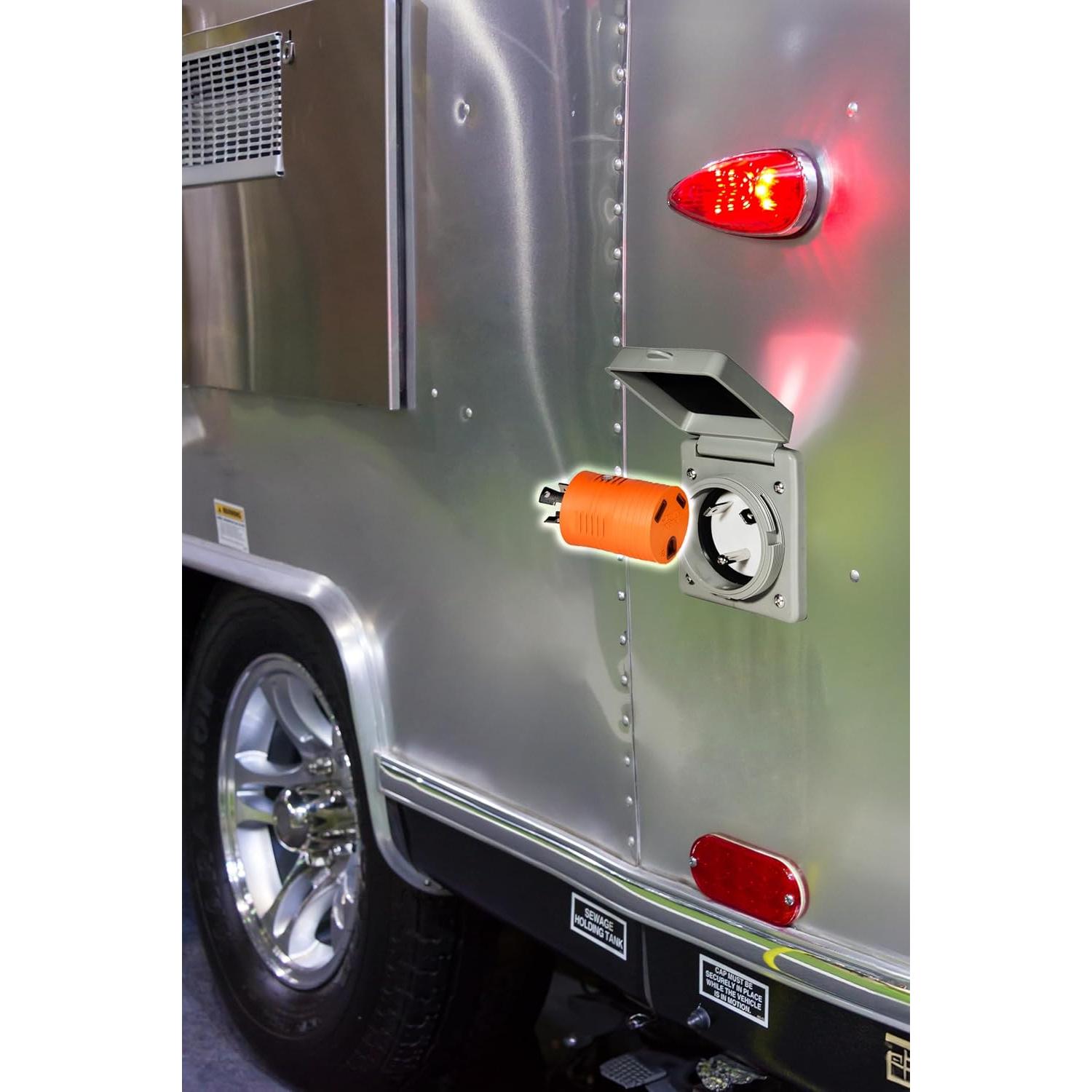 Adaptador RV 30A TAIWAN L5-30P a TT-30R con LED