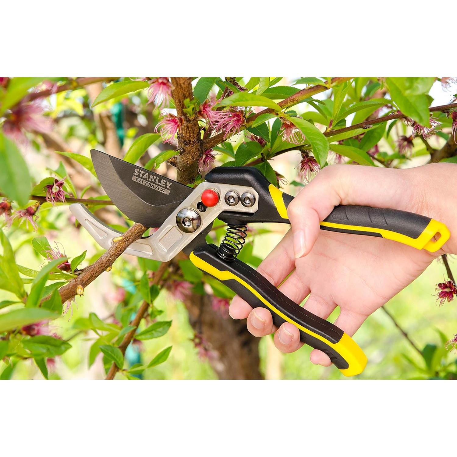 Tijera de Poda Bypass Stanley BDS6036 2.54 cm Acero Titanio