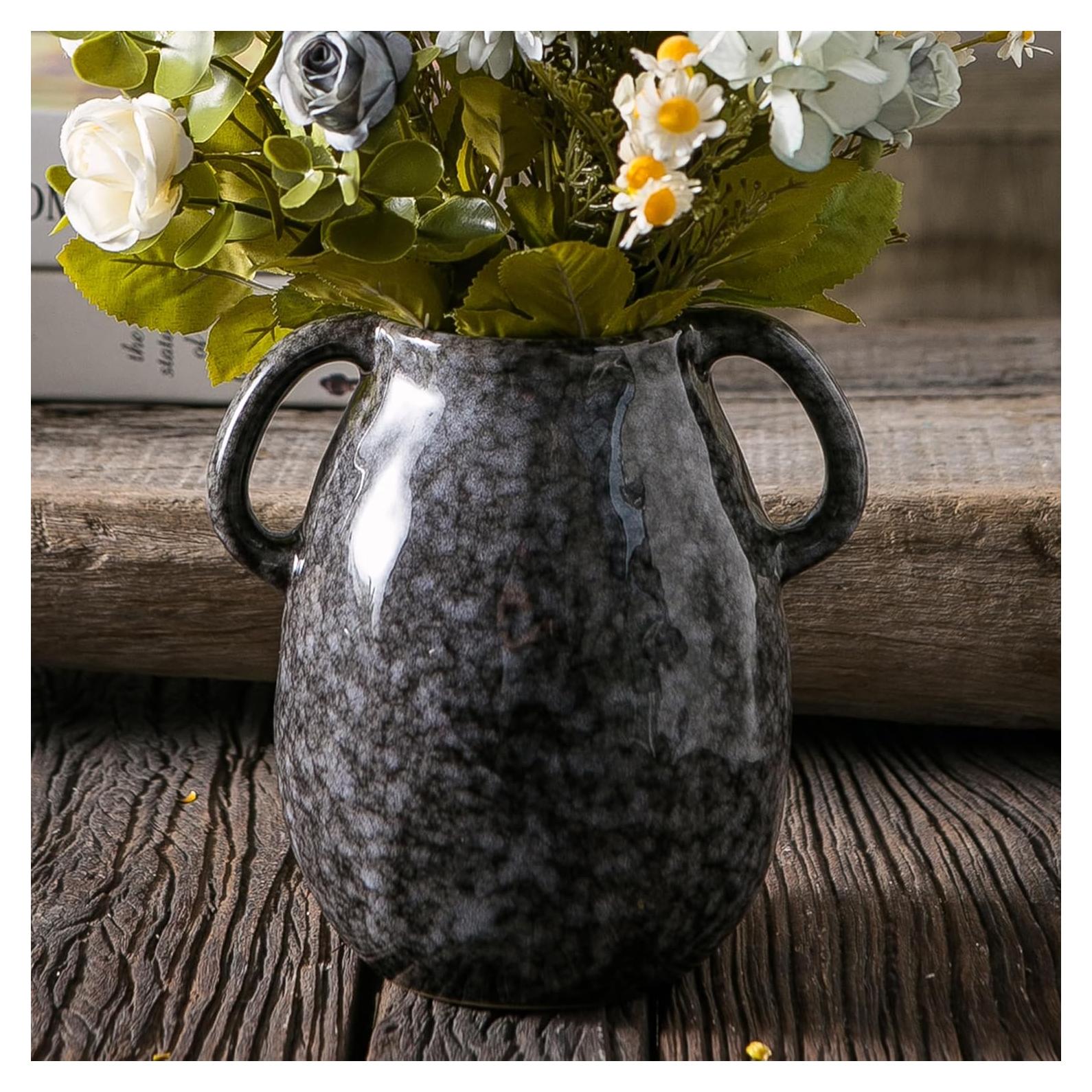 Jarrón de Cerámica Negra Tanvecle 18 cm con 2 Asas